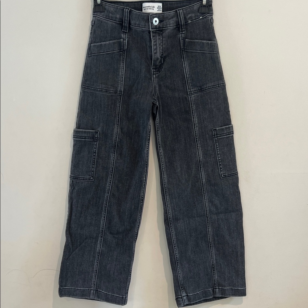 Abercrombie Kids High Rise Wide Leg Supreme Charcoal Cargo Pants Size 9/10